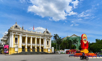 Hanoi's budget revenue surpasses 700,000 billion VND in 2025