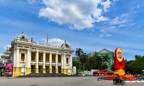 Hanoi's budget revenue surpasses 700,000 billion VND in 2025