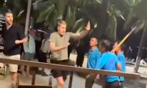 Investigation launched after group threatens foreign tourists with shovels in Nha Trang