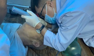 Elderly man suffers cardiac arrest after choking on "banh troi nuoc"