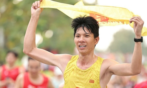 Lam Dong runner aspires to be Vietnam's fastest running emcee