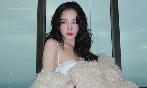 Chi Pu's vibrant fur coat collection