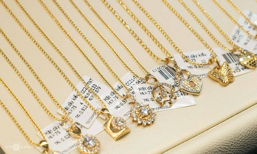 Domestic gold reverses course, rising 3,5 million dong per tael