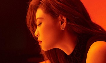 Bui Lan Huong showcases multi-billion dong jewelry in new music video