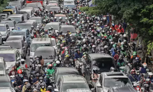 Which Southeast Asian country had to move its capital due to rapid sinking and pollution?