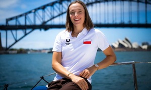 Swiatek dismisses Sabalenka and Kyrgios exhibition match