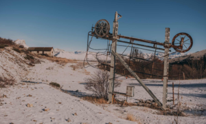 Hundreds of ski resorts become 'ghost resorts' due to climate change