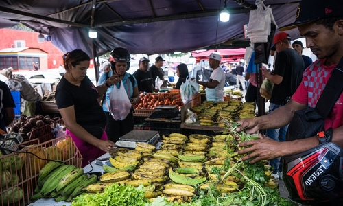 Venezuelans strive to return to normal life amid tension