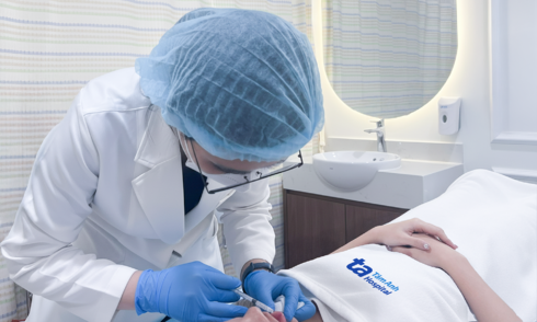 Combining multiple methods to treat lip scars for a girl