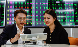 Stock market hits record above 1,816 points