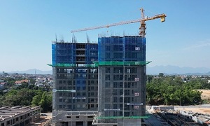 Three people arrested in social housing document forgery case involving 300 units