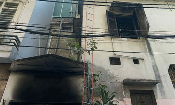 Fire at Hanoi boarding house, 15 hospitalized, two on ventilators