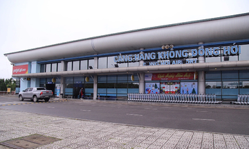 Dong Hoi airport temporarily suspends evening flights