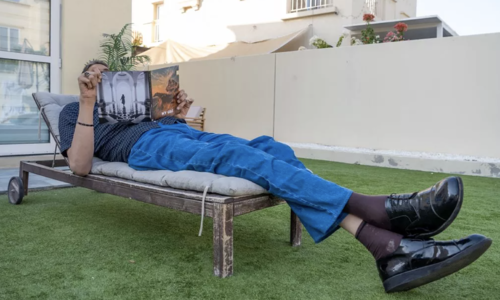 The inconvenient life of the 2.51 m tall 'giant'