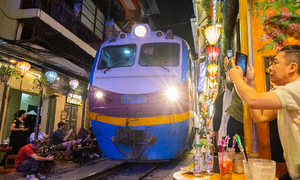 Challenges if train operations through central Hanoi cease