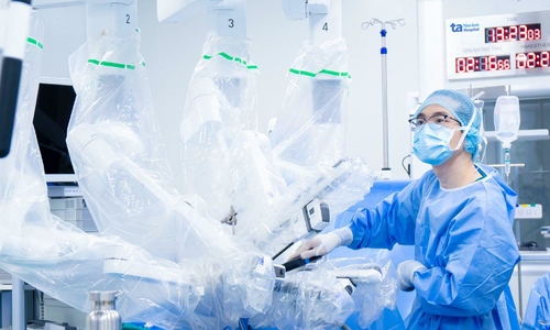 Thyroid surgery with da Vinci Xi robot