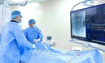 Placenta accreta perforates patient's uterus