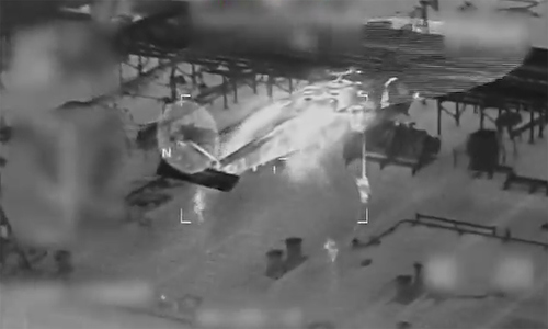 Moments US helicopter lands troops to seize oil tankers at sea