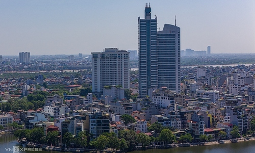 Politburo: the state economy maintains a dominant role in the national economy