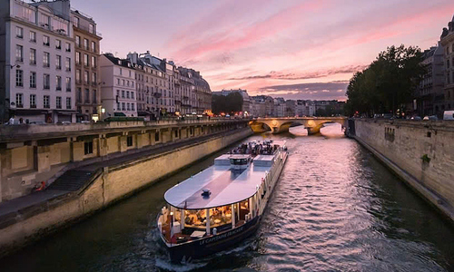 European travelogue (final part): sunset by the Seine river