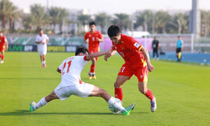 Vietnam - Kyrgyzstan: Dinh Bac on the bench