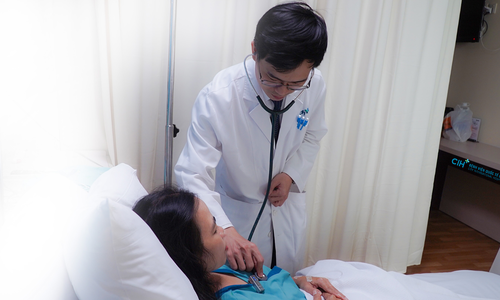 Woman nearly suffers heart failure, mistaking symptoms for fleeting fatigue