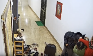 Woman summoned after assaulting neighbor in Hanoi apartment building