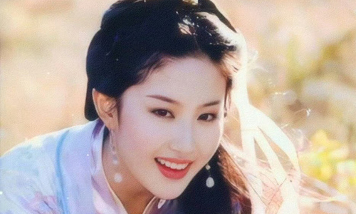 Behind the scenes of Liu Yifei's "Demi-Gods and Semi-Devils" at age 15