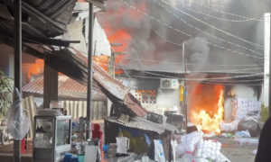 Fire engulfs row of canal-side houses in Ho Chi Minh City