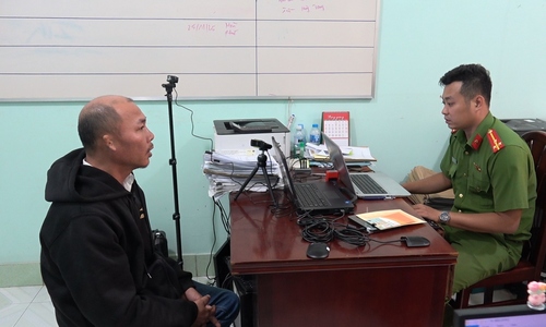 Bus driver arrested for chasing truck on Trung Luong expressway