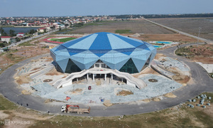 Blue diamond-shaped arena in Quang Tri