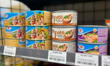 Many supermarkets, convenience stores refund customers for Halong Canfoco products