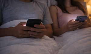 Scrolling on phones before bed diminishes marital intimacy