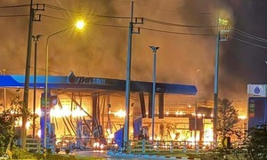 Simultaneous bombings hit 11 gas stations in Thailand