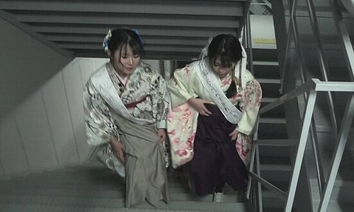 Japanese young women climb 60 floors to mark coming of age