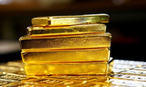 World gold price rises near $4,600 an ounce