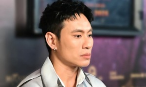 Kieu Minh Tuan cries at film premiere about father-son love