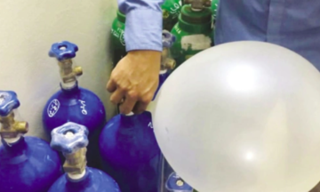 20-year-old girl secretly brings laughing gas tank to psychiatric examination