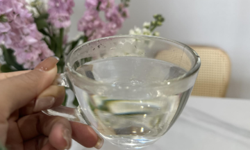 Benefits of drinking a glass of water after waking up