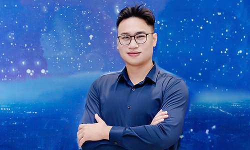 Former HUST student switches to medicine after five years as sales manager