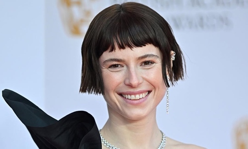 Golden Globe 2026 best actress's unconventional style