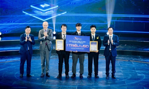 Techcombank awards 1 million USD scholarship to 'A.I. in action' champion