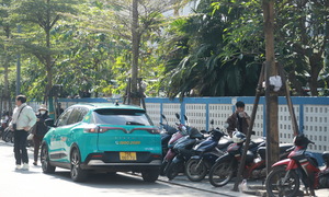 Hue bans sidewalk parking on numerous streets