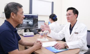 Mistook inflamed lymph node for metastatic thyroid cancer