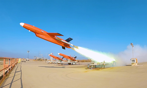 US tests AI-powered loyal wingman UAV