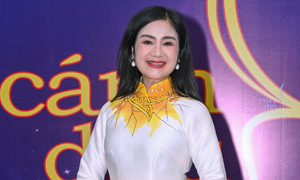 Artists gather on the red carpet at the Golden Kite Awards