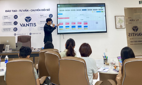 Vantis trains based on business problems