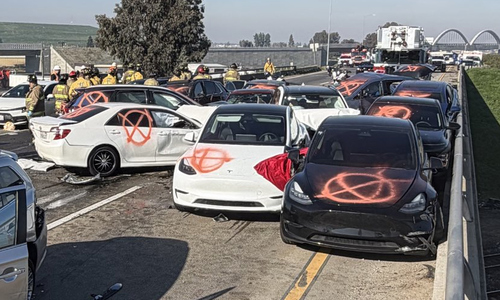 Why accident vehicles bear scribbled markings