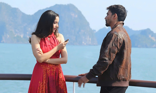 Bollywood film crew shoots in Ha Long