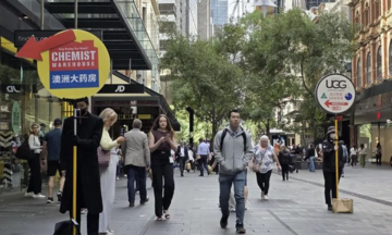 Young Chinese seek employment abroad